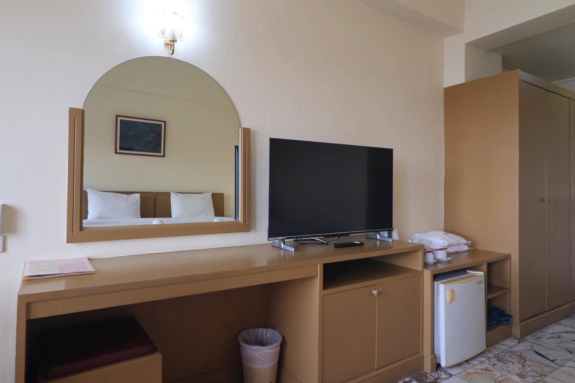 Nonthaburi Palace Hotel Экстерьер фото