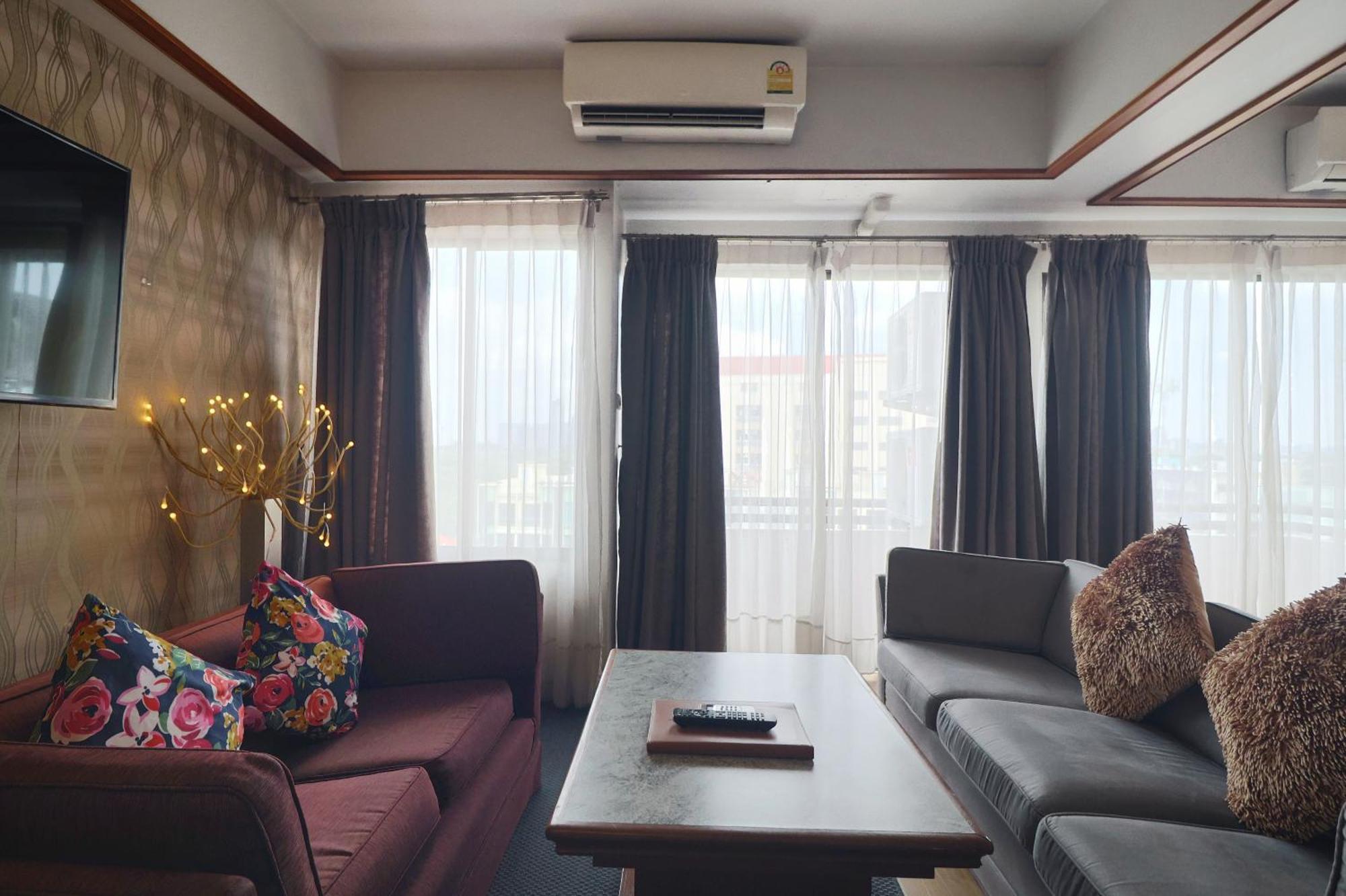 Nonthaburi Palace Hotel Экстерьер фото