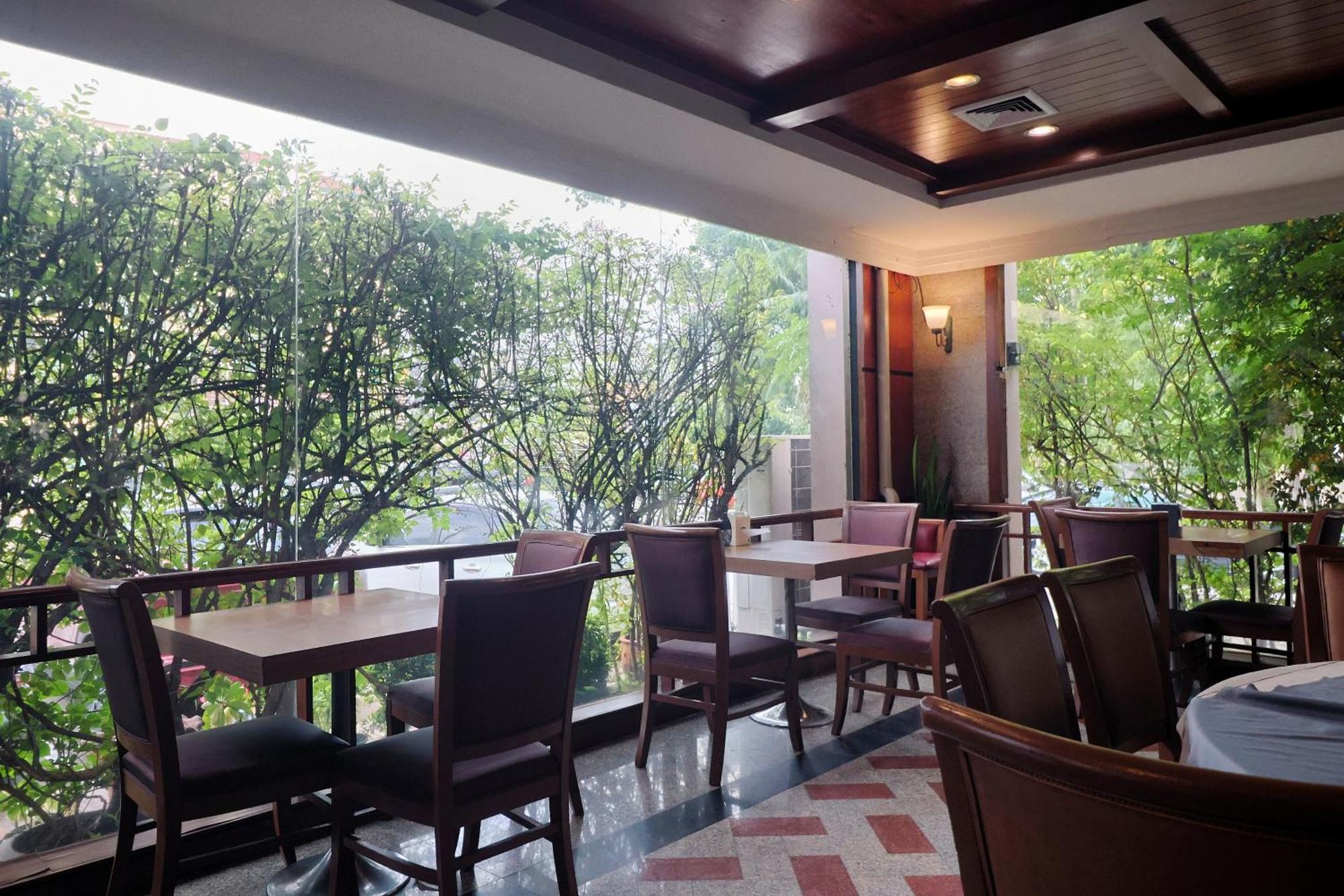 Nonthaburi Palace Hotel Экстерьер фото